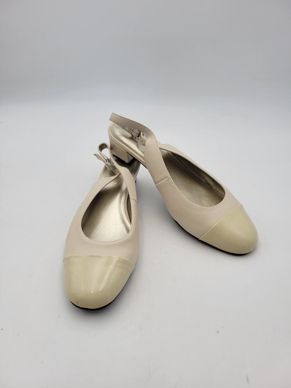 DAVID TATE Glorious Bone Sz 9.5 Slip On Shoe Women Leather
